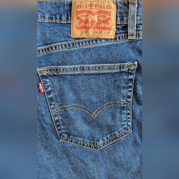 Authentic Men's Levi's 559 | 99% Cotton Jeans 32 x 30 - Picture 1 of 9